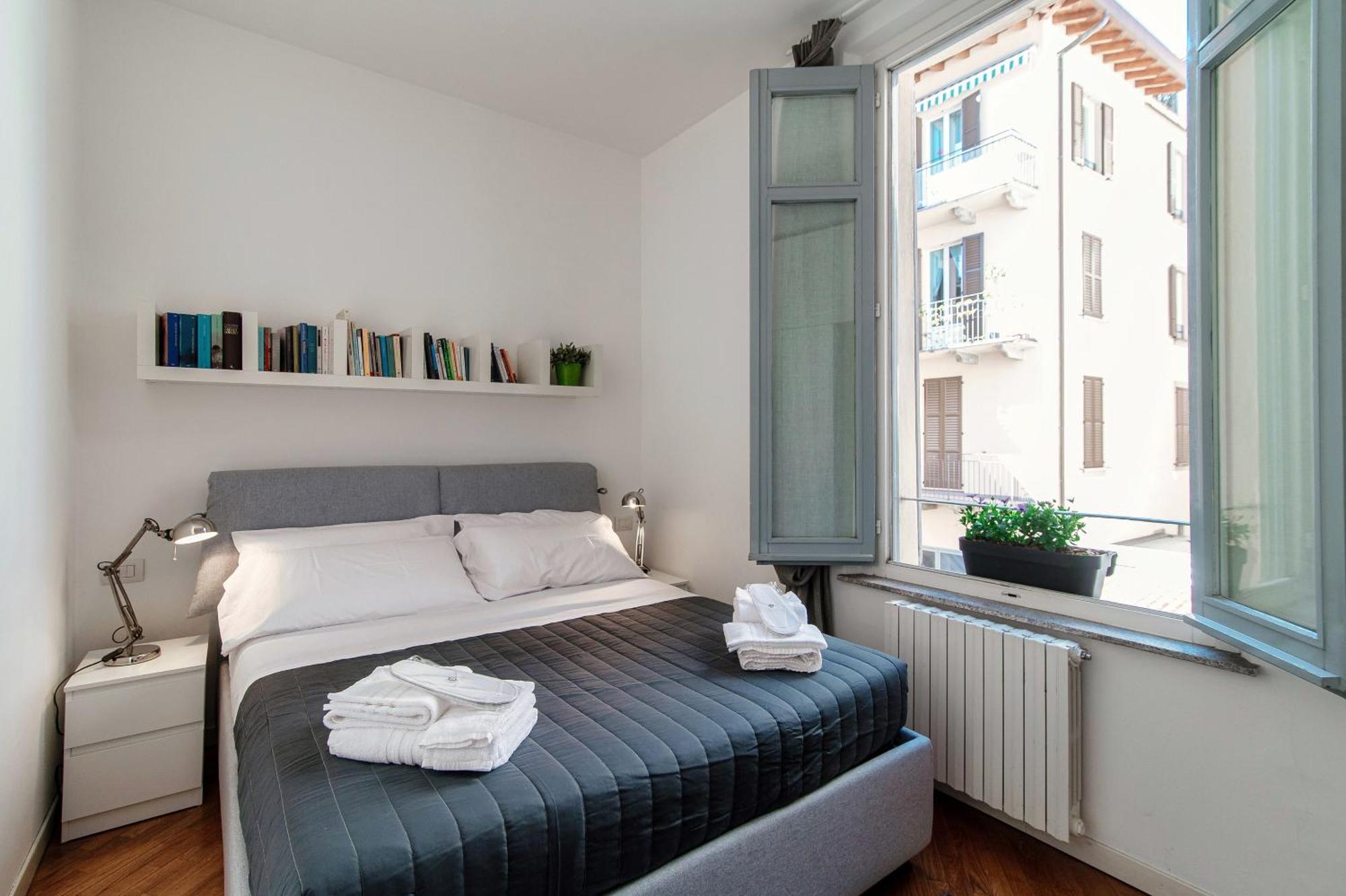 Vittorio Emanuele Apartment - Downtown โกโม ภายนอก รูปภาพ